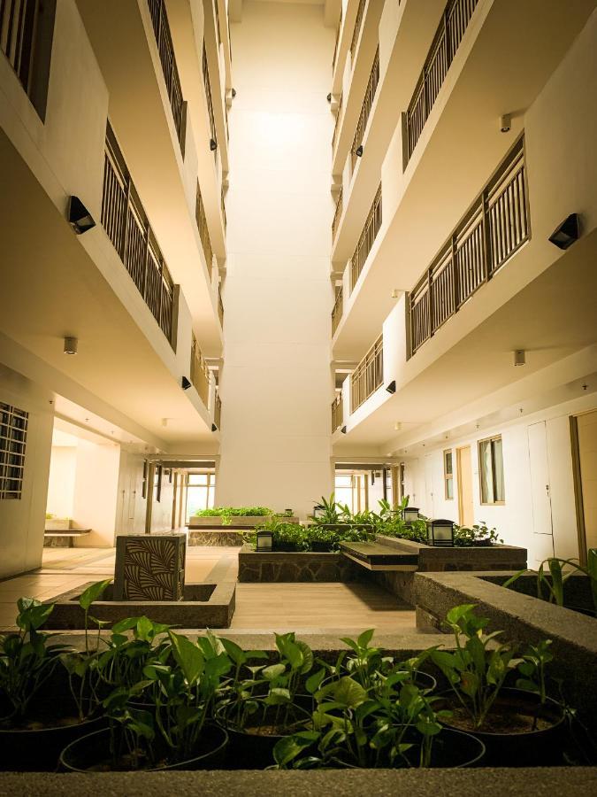 Ramiro Haven Staycation Manila Exterior foto